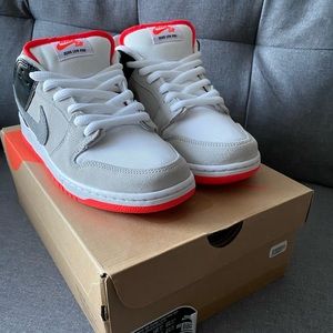 Nike SB Dunk Low Infrared